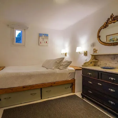 Serenity - Traditional House With Stunning Sea View Vakantiehuis *